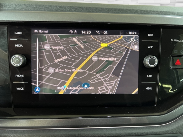 Polo 1.0 TSI Style+LED+NAVI+PANO+AHK+APP-CONNECT