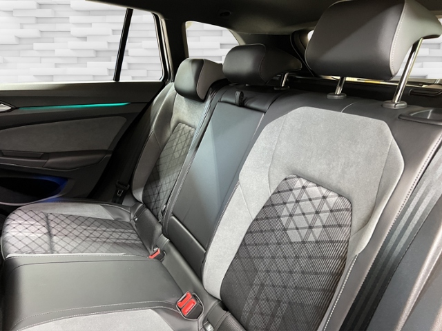 Golf Variant VIII 1.5 eTSI R-Line+AHK+LED+RFK