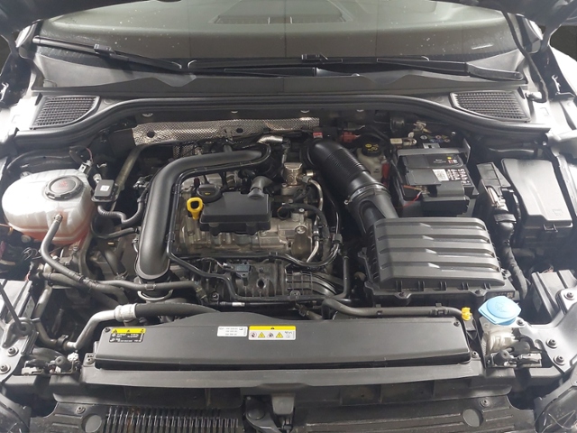 Golf VIII 1.0 eTSI Move+LED+APP+KEYLESS+NAV-VORB