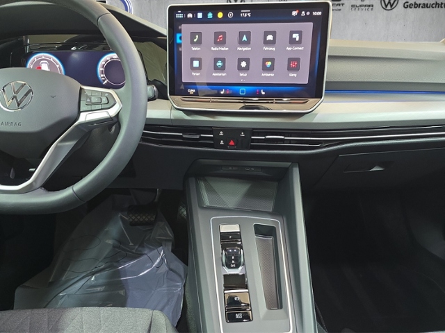Golf VIII 1.5 eTSI Life+LED+NAVI+PDC+APP-CO.+ACC