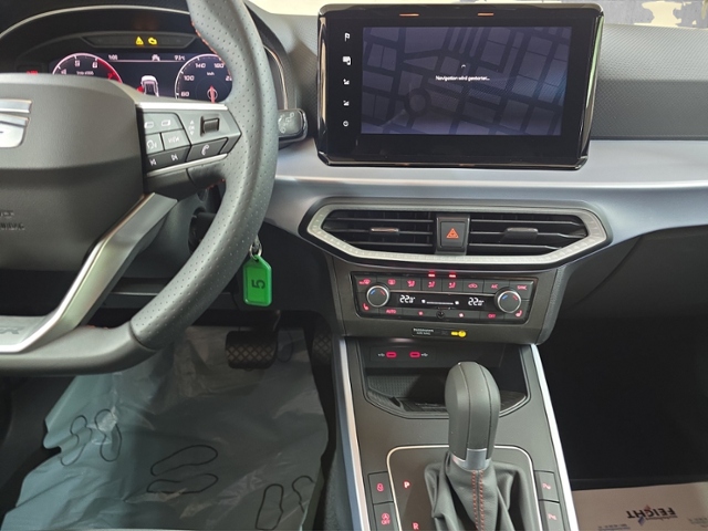 Arona 1.0 TSI FR+LED+NAVI+AHK+PARKLENK+ACC+DAB
