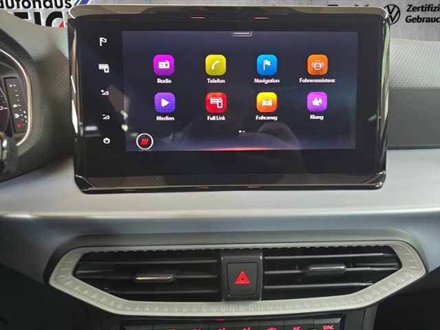 Arona 1.0 TSI FR+LED+NAVI+AHK+PARKLENK+ACC+DAB