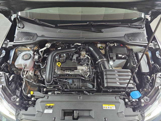 Arona 1.0 TSI FR+LED+NAVI+AHK+PARKLENK+ACC+DAB