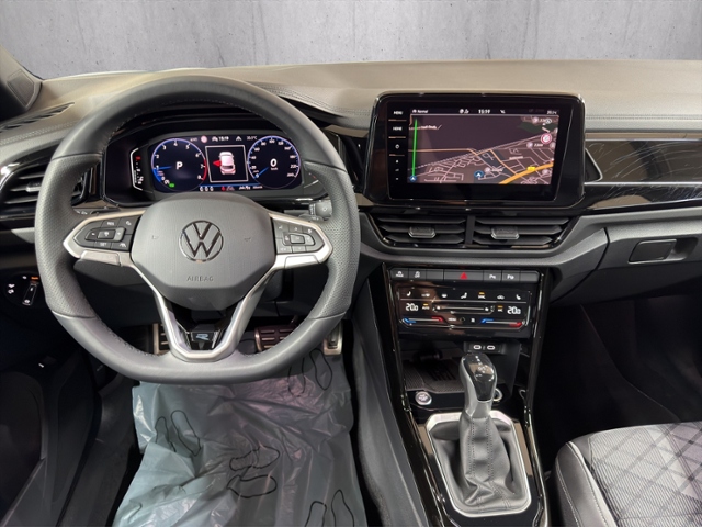 T-Roc 1.5 TSI R-Line+LED+NAVI+PANO+AHK+STANDH.