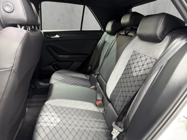 T-Roc 1.5 TSI R-Line+LED+NAVI+PANO+AHK+STANDH.