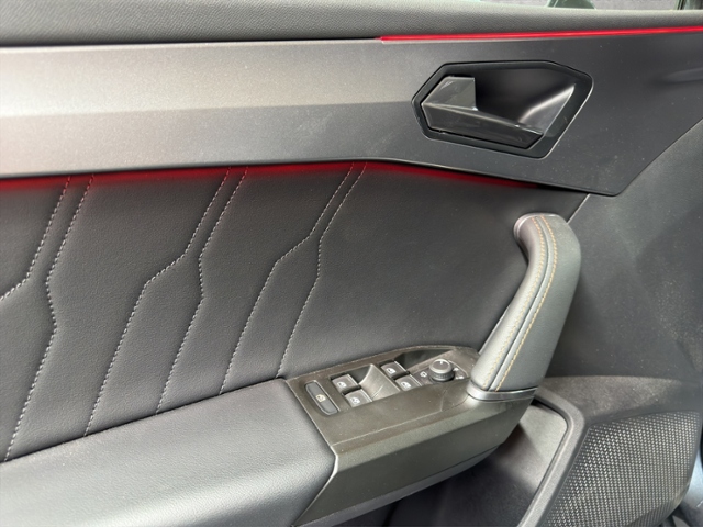Leon 2.0 TSI LED+FULL LINK+RFK+NAVI+PARKLENK
