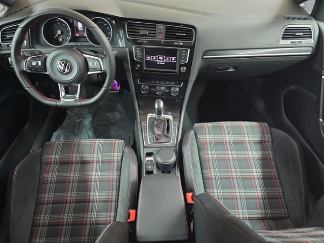 Golf VII GTI 2.0 TSI BI-XENON+NAVI+AHK+RFK+ACC