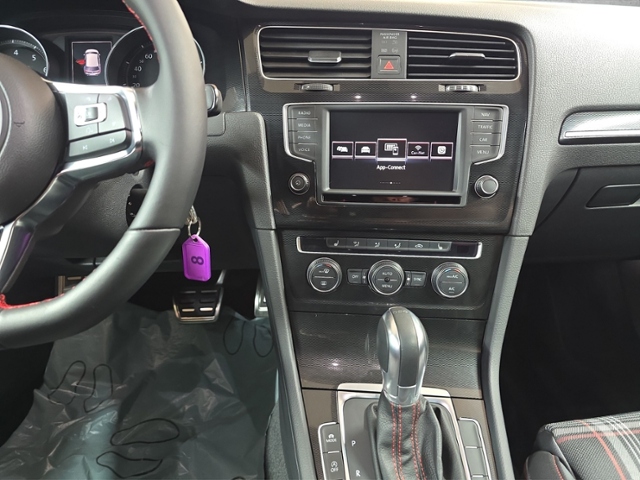 Golf VII GTI 2.0 TSI BI-XENON+NAVI+AHK+RFK+ACC