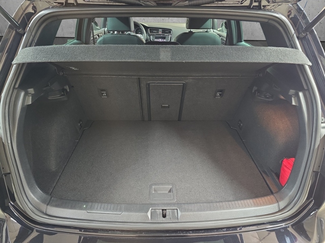 Golf VII GTI 2.0 TSI BI-XENON+NAVI+AHK+RFK+ACC