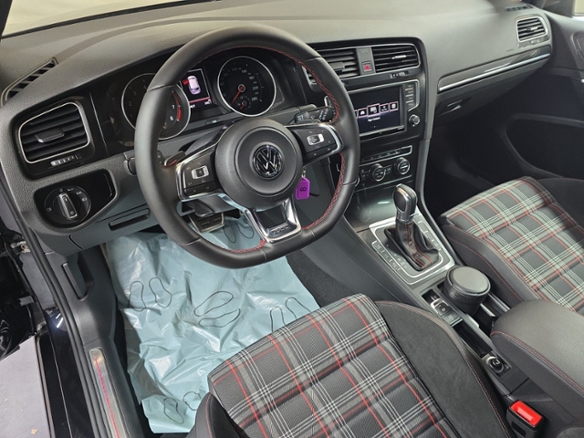 Golf VII GTI 2.0 TSI BI-XENON+NAVI+AHK+RFK+ACC