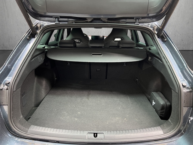 Leon Sportstourer 1.4 e-HYBRID LED+PANO+RFK
