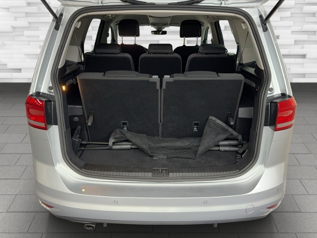 Touran 2.0 TDI Active+AHK+RFK+NAVI+ACC+7SITZ+APP