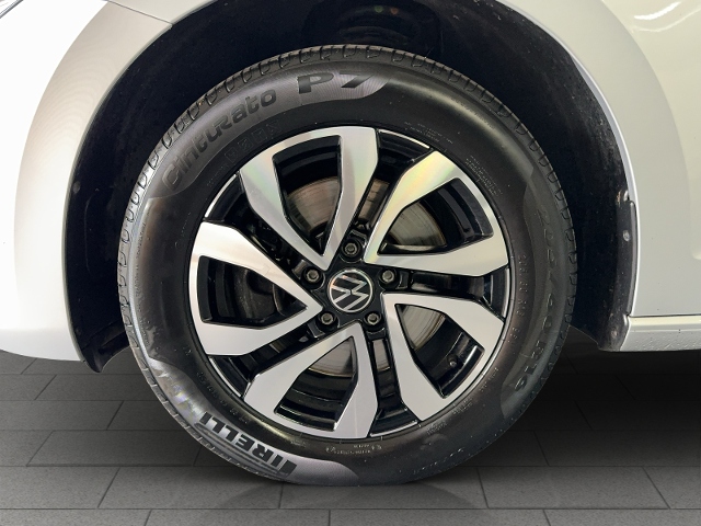 Touran 2.0 TDI Active+AHK+RFK+NAVI+ACC+7SITZ+APP