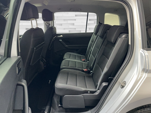 Touran 2.0 TDI Active+AHK+RFK+NAVI+ACC+7SITZ+APP