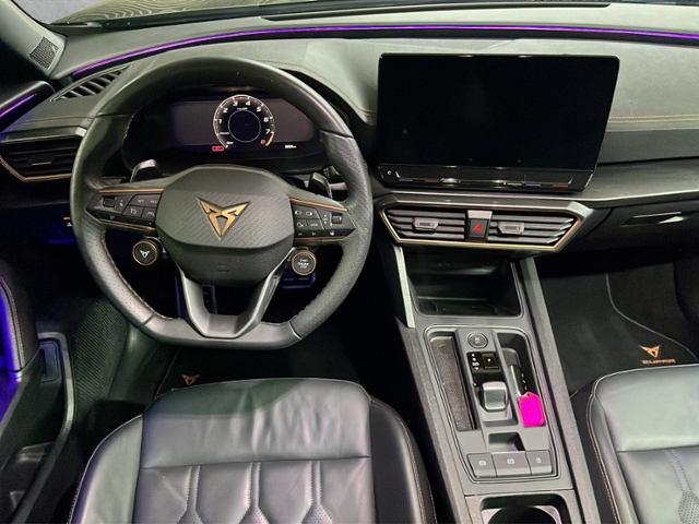 Formentor VZ5 2.5 TSI 4Drive+LED+NAVI+BEATS+PANO