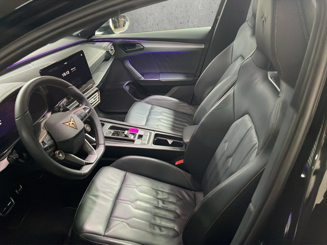 Formentor VZ5 2.5 TSI 4Drive+LED+NAVI+BEATS+PANO