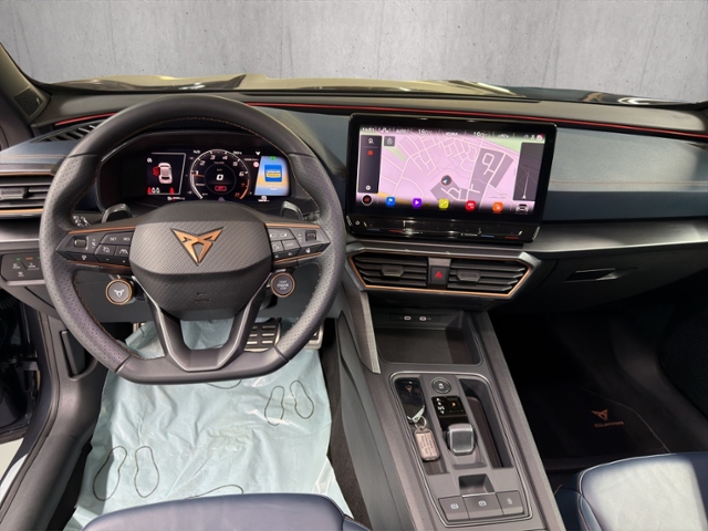 Formentor 2.0 TSI VZ+4Drive+LED+NAV+AHK+PANO+RFK