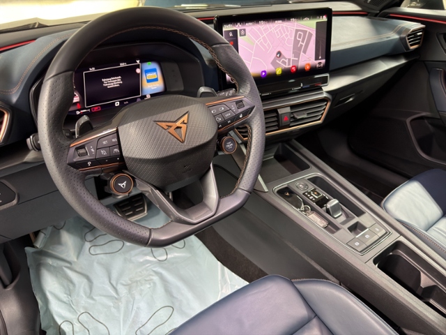 Formentor 2.0 TSI VZ+4Drive+LED+NAV+AHK+PANO+RFK