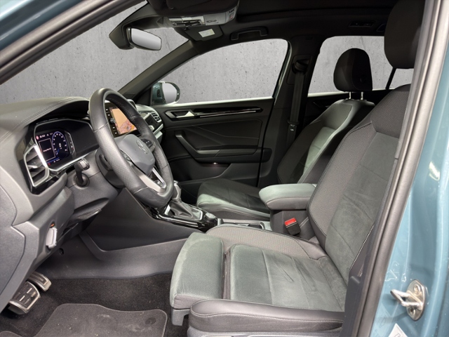 T-Roc 2.0 TSI R-Line 4Motion+PANO+IQ.LIGHT+RFK