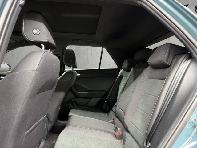 T-Roc 2.0 TSI R-Line 4Motion+PANO+IQ.LIGHT+RFK