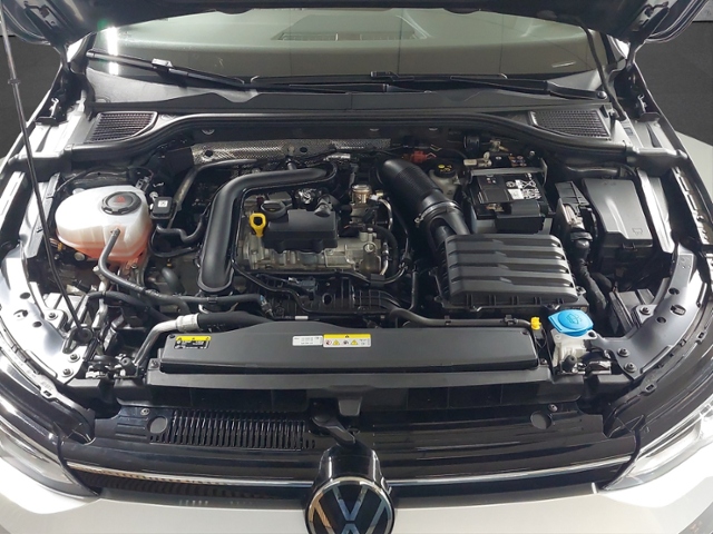 Golf VIII 1.0 eTSI Move+LED+NAVI+PDC+ACC+APP-CO.