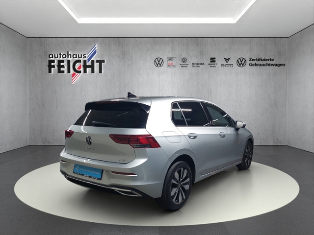 Golf VIII 1.0 eTSI Move+LED+NAVI+PDC+ACC+APP-CO.