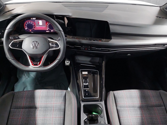 Golf VIII GTI 2.0 TSI MATRIX-LED+NAV+RFK+APP+ACC