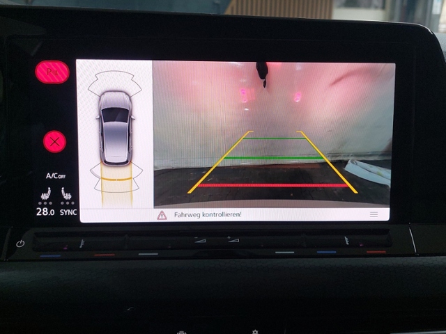 Golf VIII GTI 2.0 TSI MATRIX-LED+NAV+RFK+APP+ACC