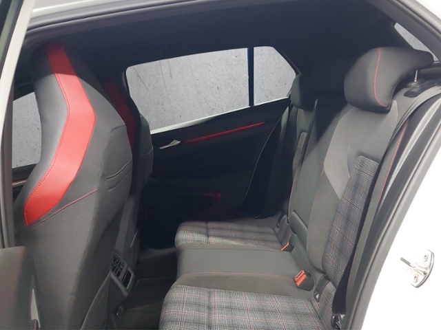 Golf VIII GTI 2.0 TSI MATRIX-LED+NAV+RFK+APP+ACC