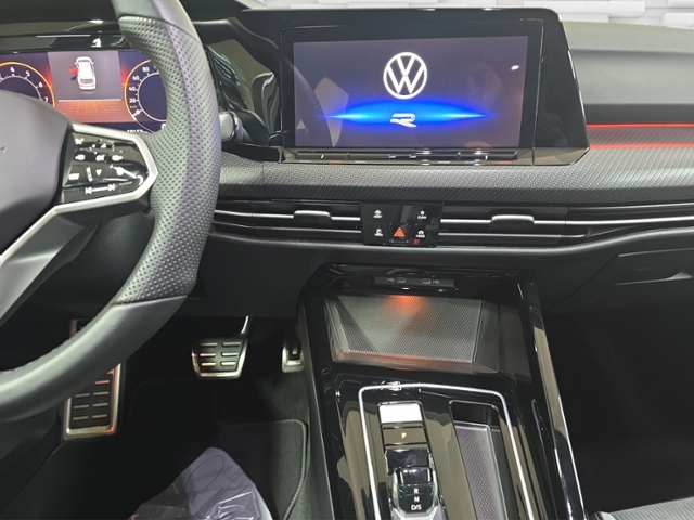 Golf Variant VIII 1.5 eTSI R-Line+LED+NAVI+APP-C