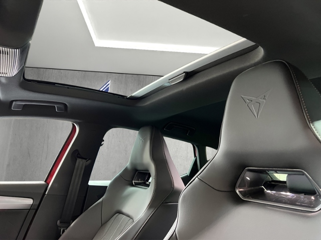 Leon 2.0 TSI LED+NAV+PANO+FULL LINK+PARKLENK+ACC