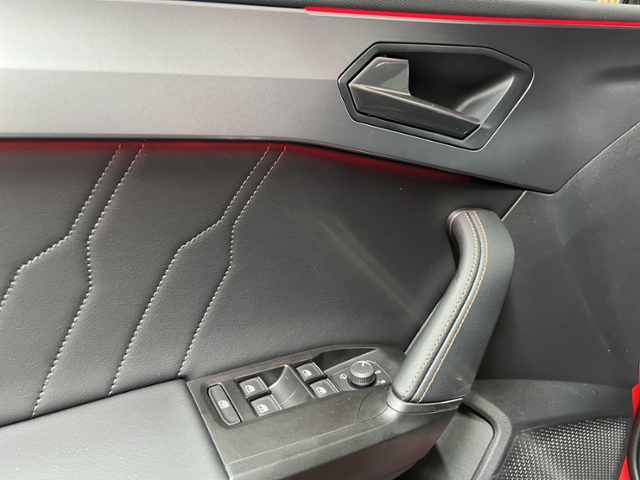 Leon 2.0 TSI LED+NAV+PANO+FULL LINK+PARKLENK+ACC