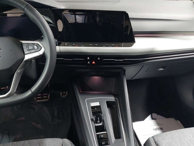 Golf VIII 1.0 eTSI Move+LED+NAVI+PDC+ACC+APP-CO.