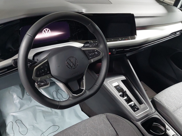 Golf VIII 1.0 eTSI Move+LED+NAVI+PDC+ACC+APP-CO.