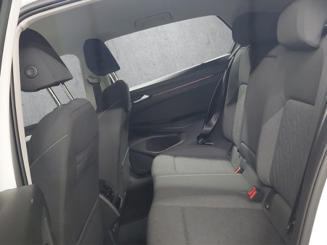 Golf VIII 1.0 eTSI Move+LED+NAVI+PDC+ACC+APP-CO.