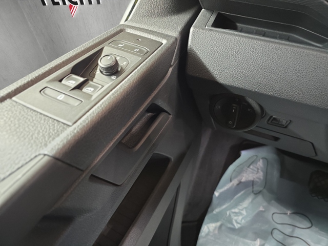 T6.1 Multivan 2.0 TDI Family+AHK+APP-C.+RFK+ACC