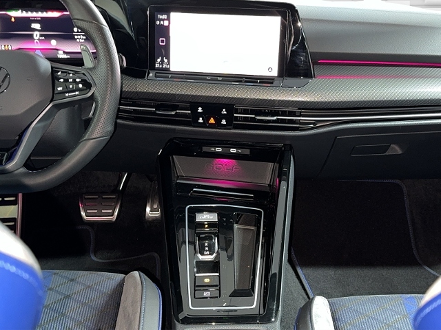 Golf VIII R 2.0 TSI 4Motion+NAVI+RFK+LED+APP-CO.