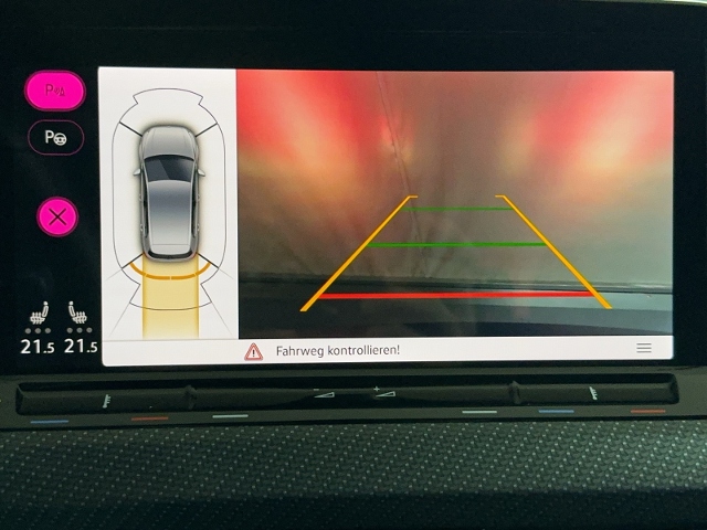 Golf VIII R 2.0 TSI 4Motion+NAVI+RFK+LED+APP-CO.