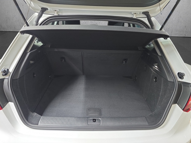 A3 Sportback 30 1.0 TFSI XENON+PDC+AUDI CONNECT