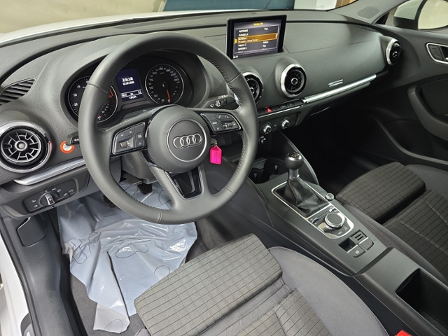 A3 Sportback 30 1.0 TFSI XENON+PDC+AUDI CONNECT