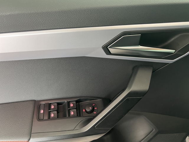Arona 1.5 TSI FR+LED+RFK+PARKLENK+APP CONNECT