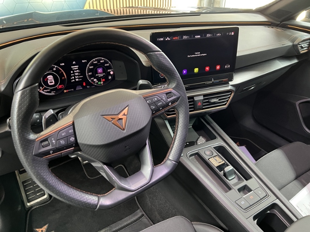 Formentor 2.0 TSI VZ+LED+NAVI+RFK+CARPLAY+SITZH.