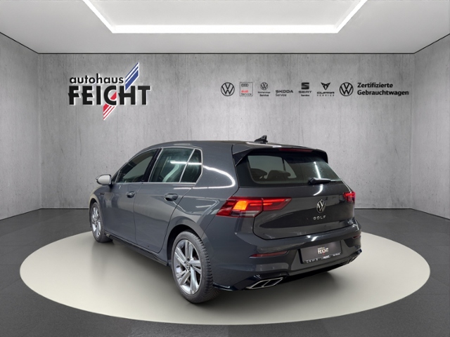 Golf VIII 1.5 eTSI R-Line+LED+KEYLESS+AMBI