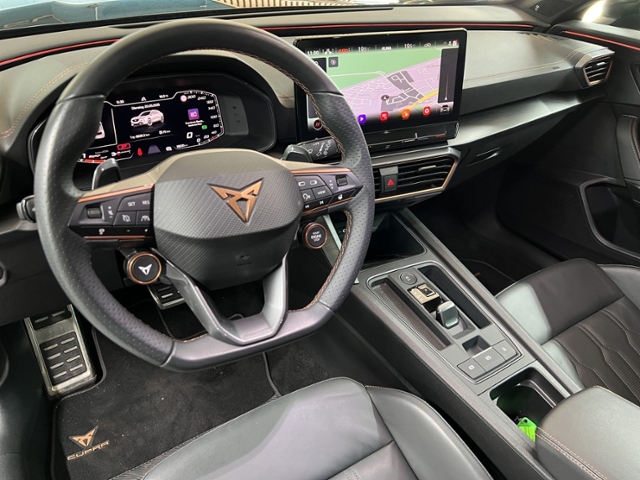 Formentor VZ5 2.5 TSI 4Drive+LED+NAVI+BEATS+PANO