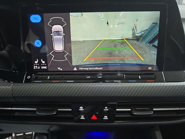 Golf VIII R 2.0 TSI 4Motion+NAVI+RFK+LED+APP-CO.
