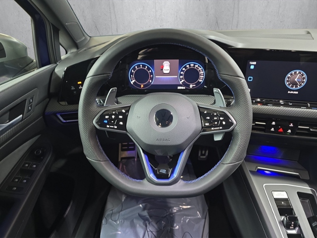 Golf VIII R 2.0 TSI 4Motion+NAVI+RFK+LED+APP-CO.