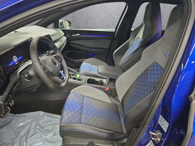 Golf VIII R 2.0 TSI 4Motion+NAVI+RFK+LED+APP-CO.