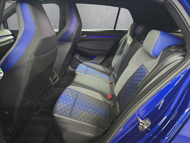 Golf VIII R 2.0 TSI 4Motion+NAVI+RFK+LED+APP-CO.