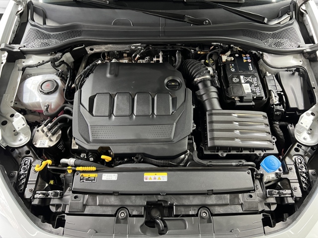 Leon Sportstourer 2.0 TDI FR+4Drive+LED+NAVI+APP