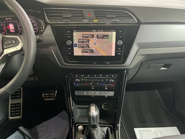 Touran 1.5 TSI Highline+LED+NAVI+7-SITZ.+RFK+ACC